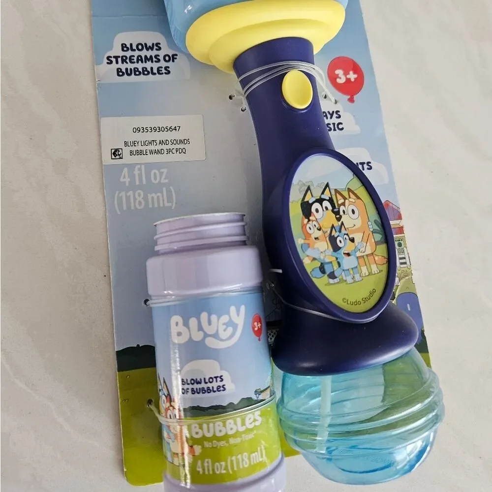 Little Kids Bluey Light and Sound Musical Bubble Wand Includes Bubble Solution